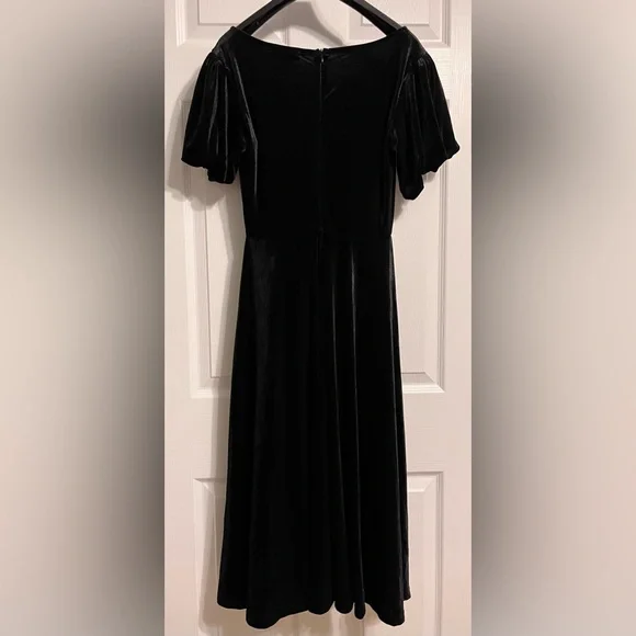 Ivy City Co. Cleo dress, black velvet, size S